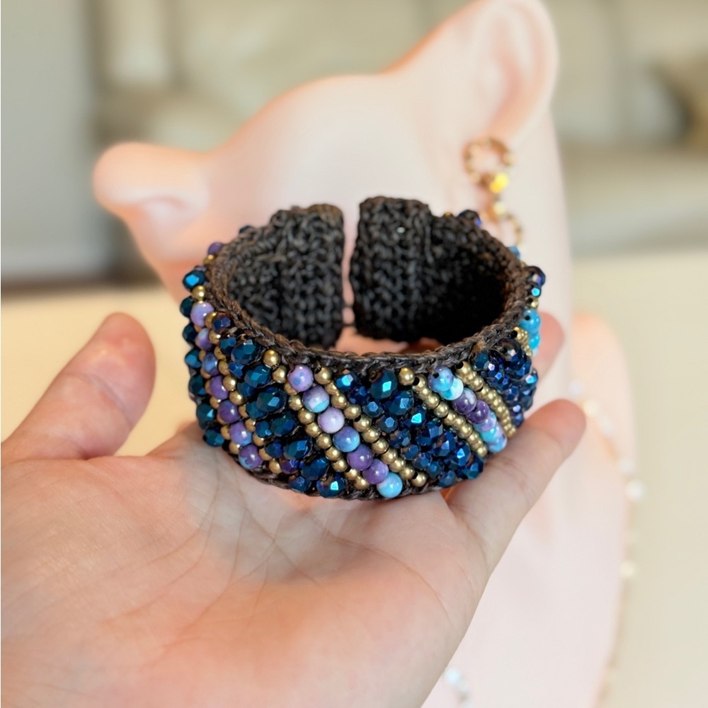 ⚜️ Beaded Bracelet with Blue and Purple Accents - Picture 6 of 6